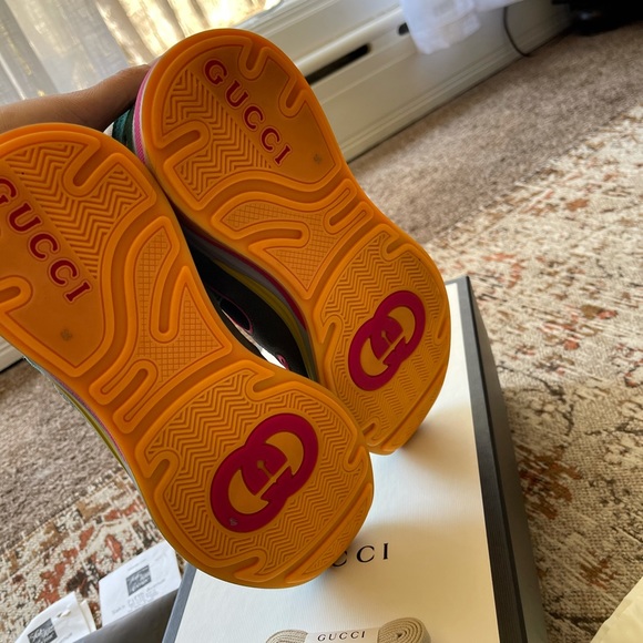 Women’s Gucci sneakers - Picture 4 of 5